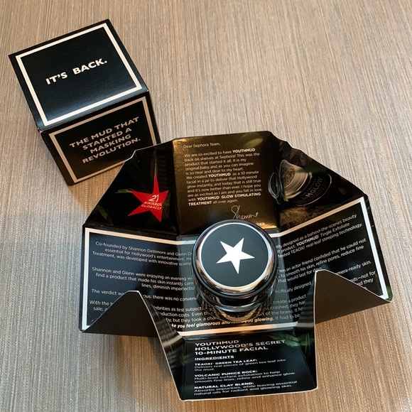 GLAMGLOW YOUTHMUD Glow Stimulating & Exfoliating Treatment Mask - Picture 3 of 5